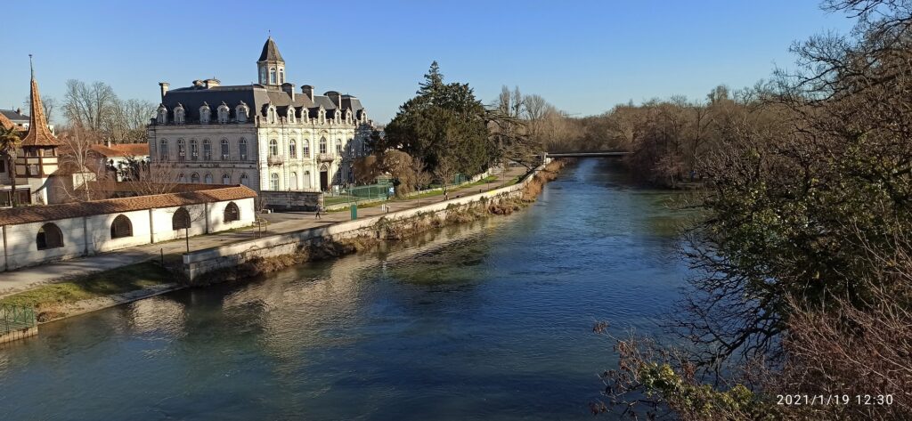 Rio Charente en Angulema